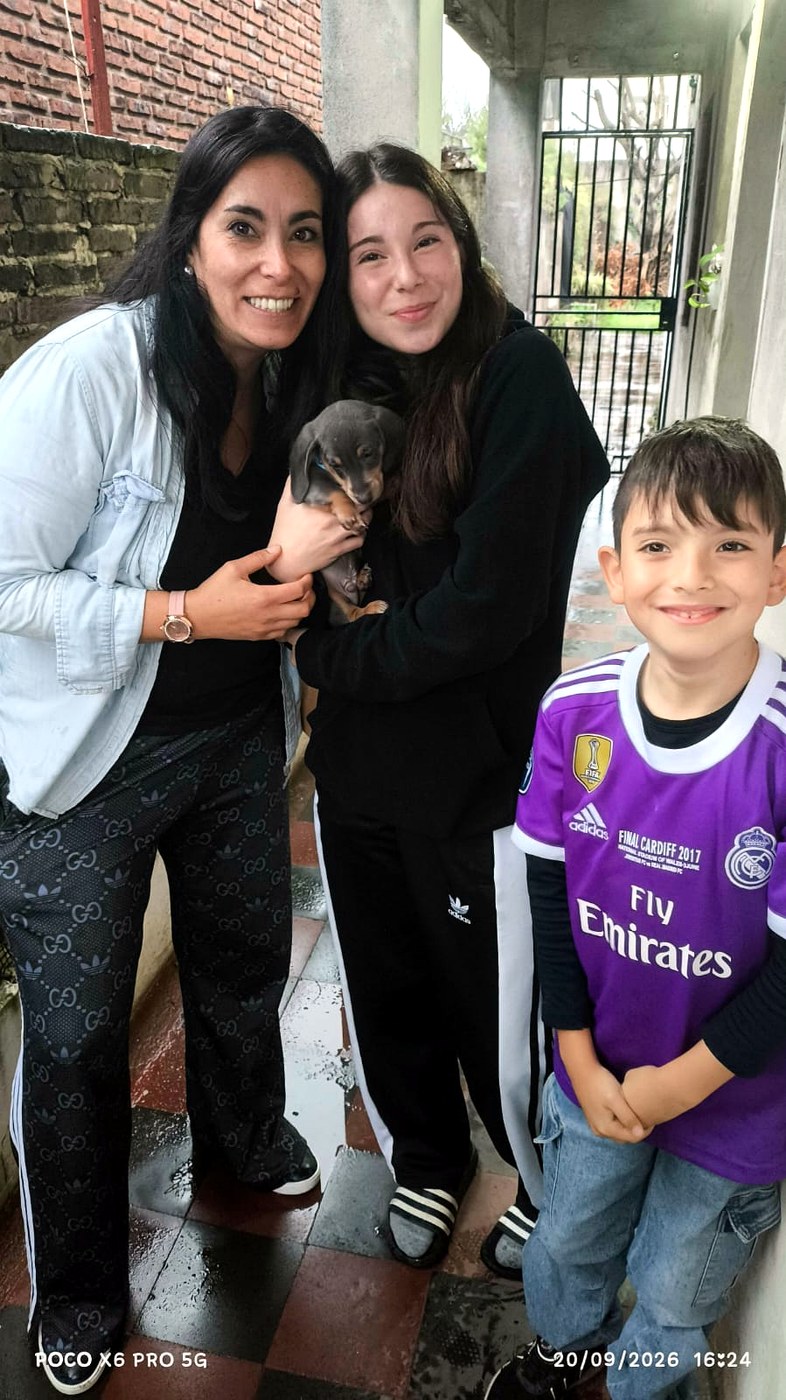 Polo con su nueva familia